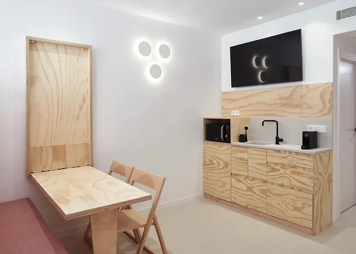 Pensión Feelfree Antiguo 3*